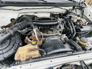 Toyota Hilux 3.0 D-4D 4x4 2014 White