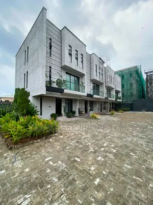 Furnished 4bdrm Duplex in Private Estate Lekki for sale