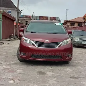 Toyota Sienna LE 7 Passenger 2011 Burgundy