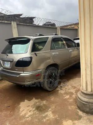 Lexus RX 300 2001 Gold