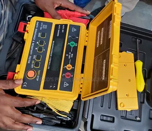 4-Wire Earth Resistance and Soil Resistivity Tester