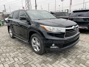 Toyota Highlander 2015 Black