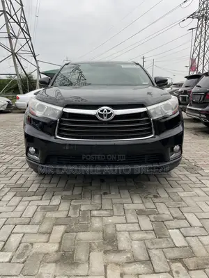 Toyota Highlander 2015 Black