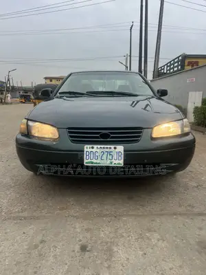 Toyota Camry 2000 Green