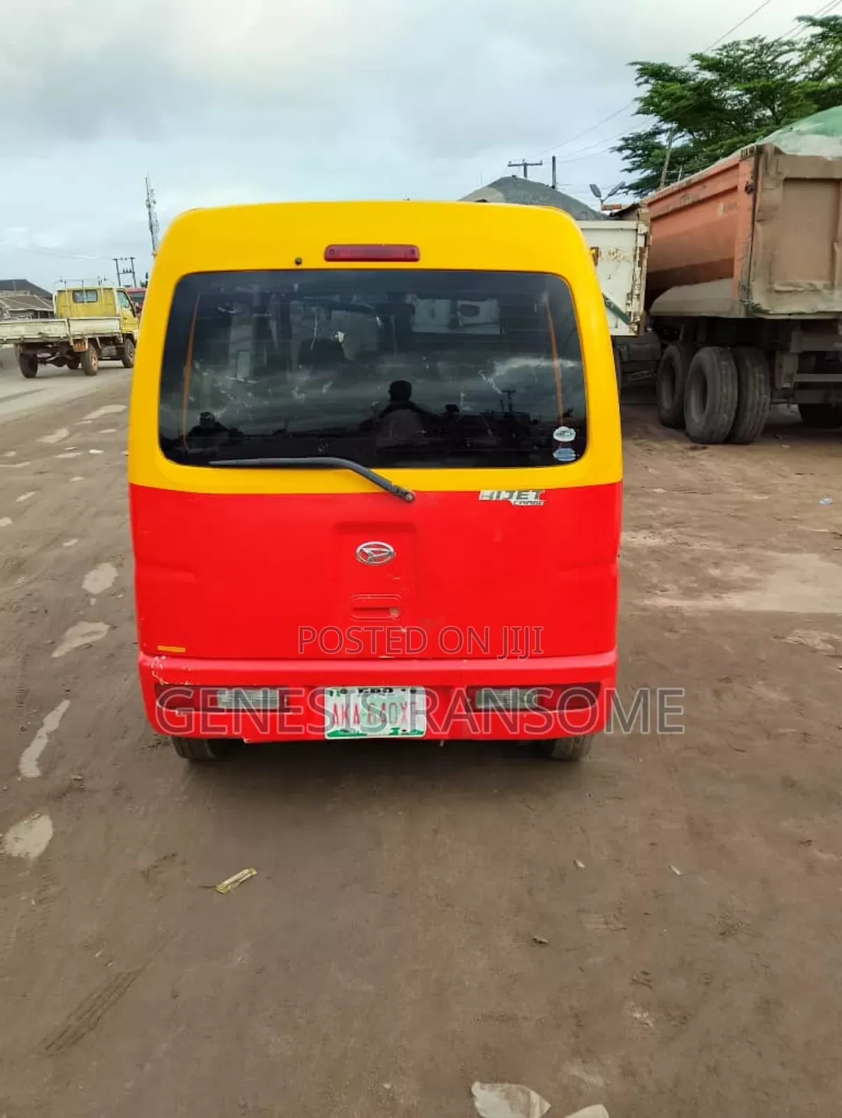 Daihatsu Hijet 2000 Red