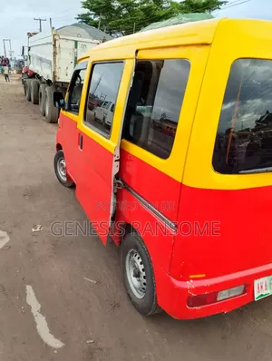 Daihatsu Hijet 2000 Red