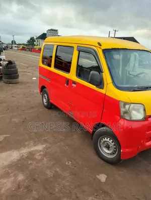 Daihatsu Hijet 2000 Red