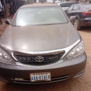 Toyota Camry 2004 Gray