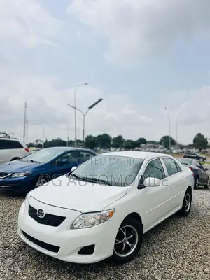 Toyota Corolla 2010 White