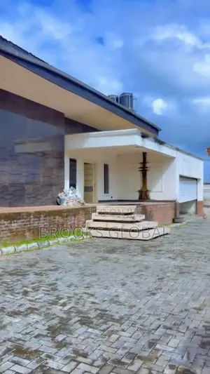 4bdrm Bungalow in Warri for sale