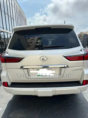 Lexus LX 2017 White