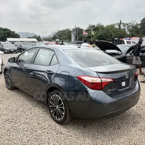 Toyota Corolla S 4dr Sedan (1.8L 4cyl CVT) 2015 Blue