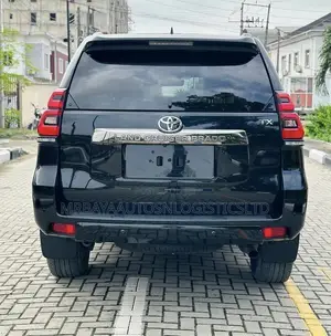 Toyota Land Cruiser Prado 2.7 2022 Black