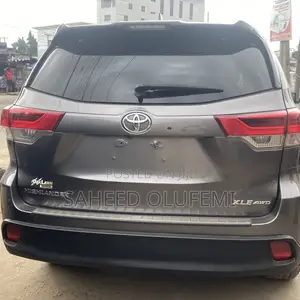 Toyota Highlander 2017 Brown