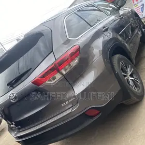 Toyota Highlander 2017 Brown