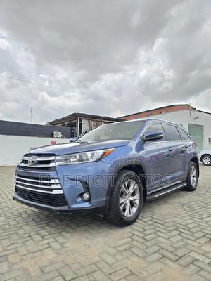 Toyota Highlander XLE 4dr SUV AWD (3.5L 6cyl 6A) 2015 Blue