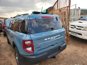 Ford Bronco 2022 Blue