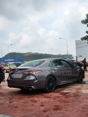 Toyota Camry 2018 Gray