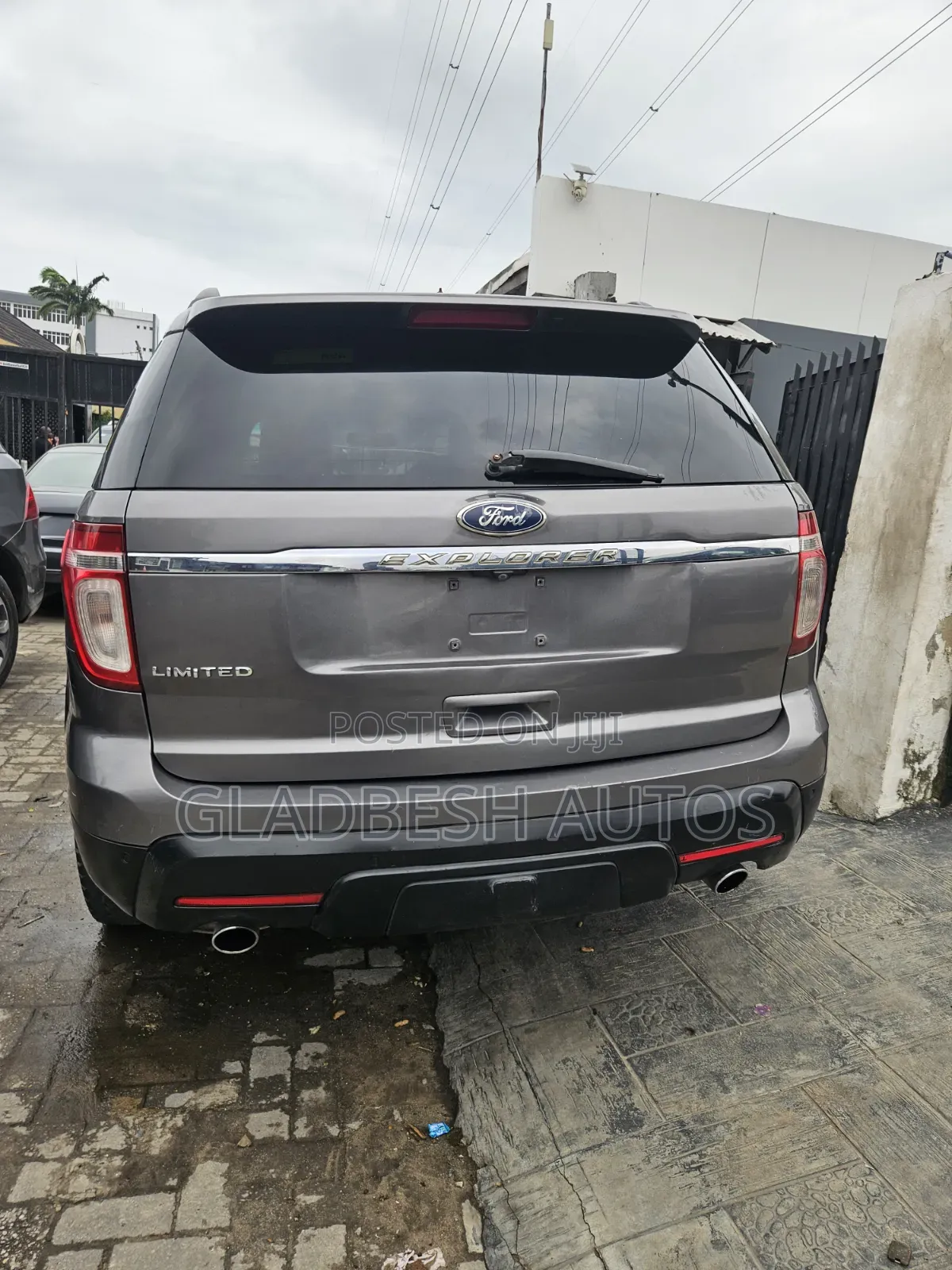 Ford Explorer 2011 Gray