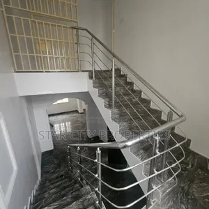 4bdrm Duplex in Phase 2 Gra for rent