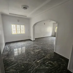 4bdrm Duplex in Phase 2 Gra for rent