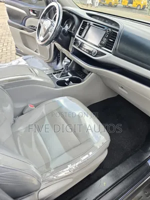 Toyota Highlander XLE 4dr SUV AWD (3.5L 6cyl 6A) 2015 Blue