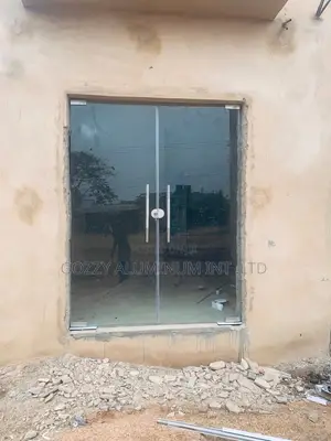 Frameless Door (Plane 10mm Tampered Glass ,)