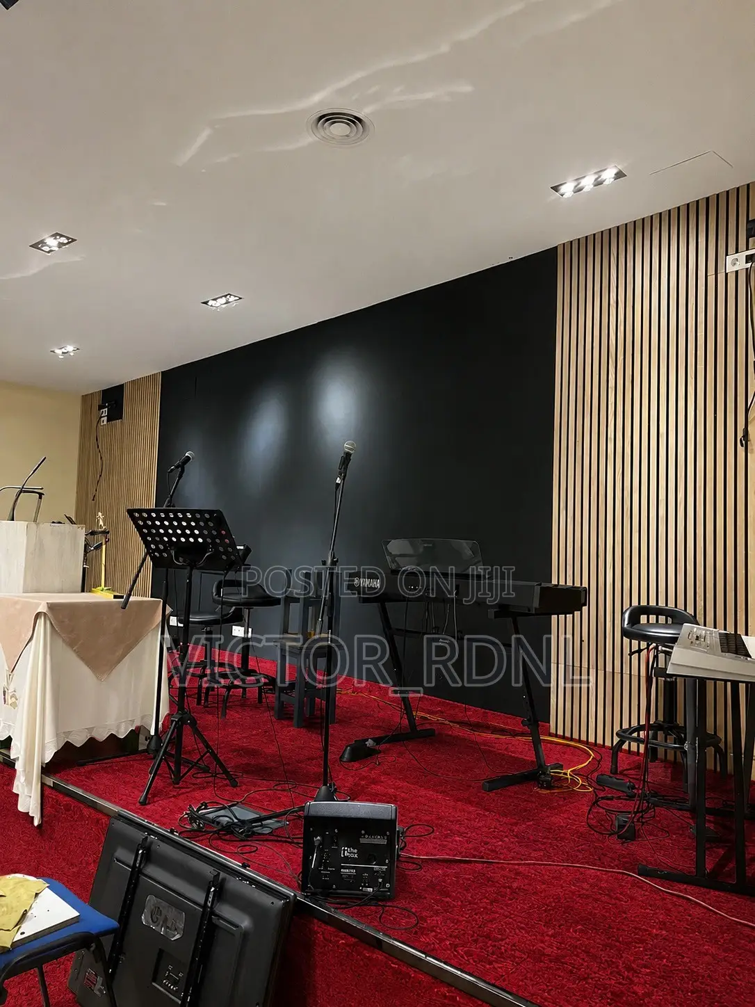 High Quality Altar Wall to Wall Rug