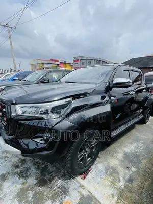 Toyota Hilux Revo Smart Cab Petrol 2.7 RWD 2022 Black