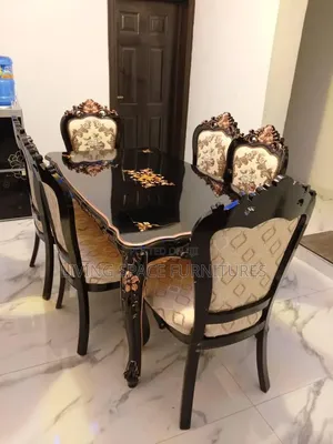 Royal Dining Set by 6Seaters
