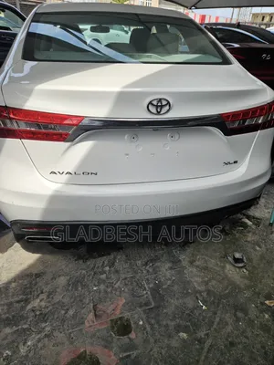 Toyota Avalon 2015 White