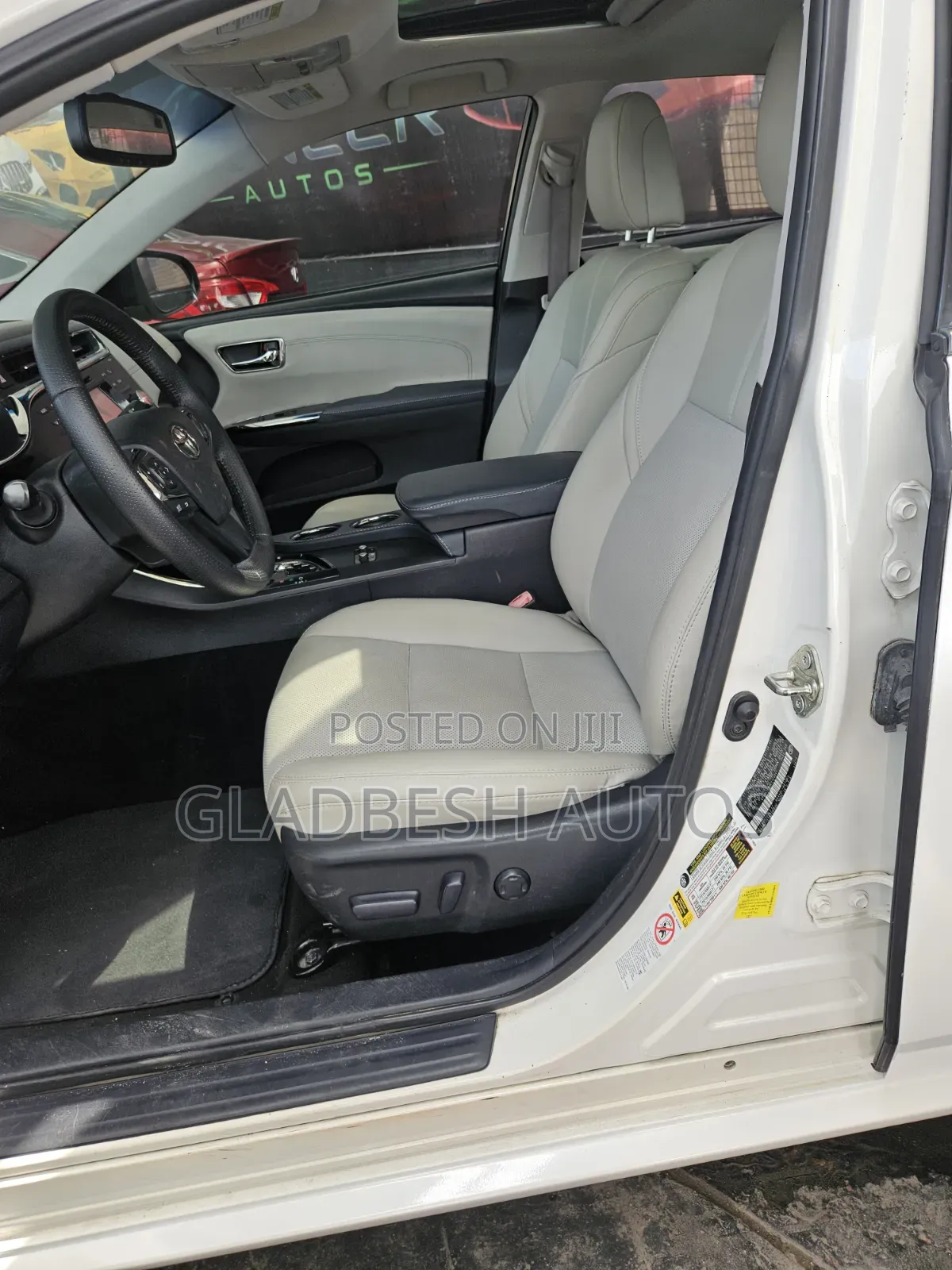 Toyota Avalon 2015 White