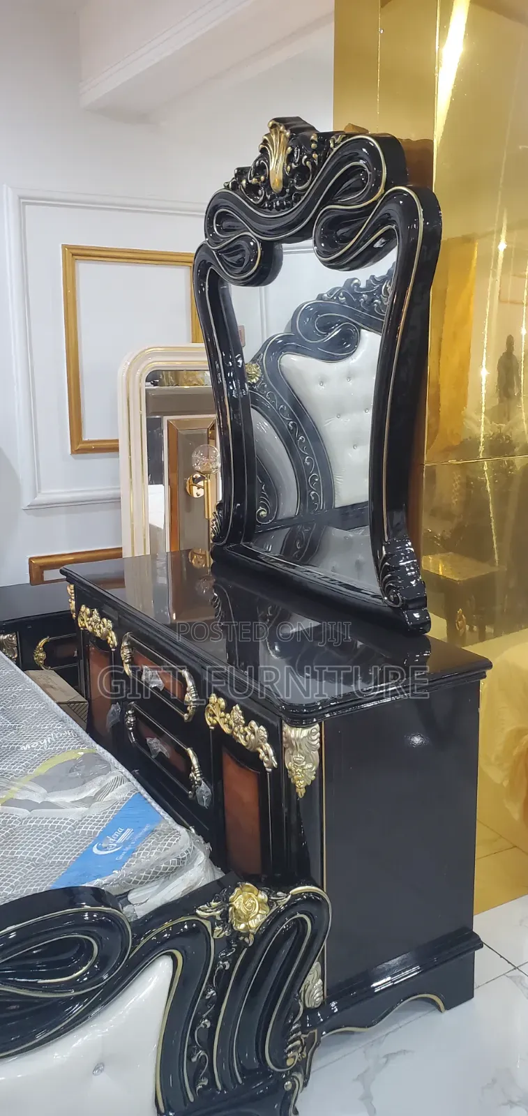 Royal Luxury Bed