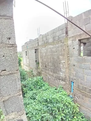 4bdrm Duplex in Dakwo District for sale