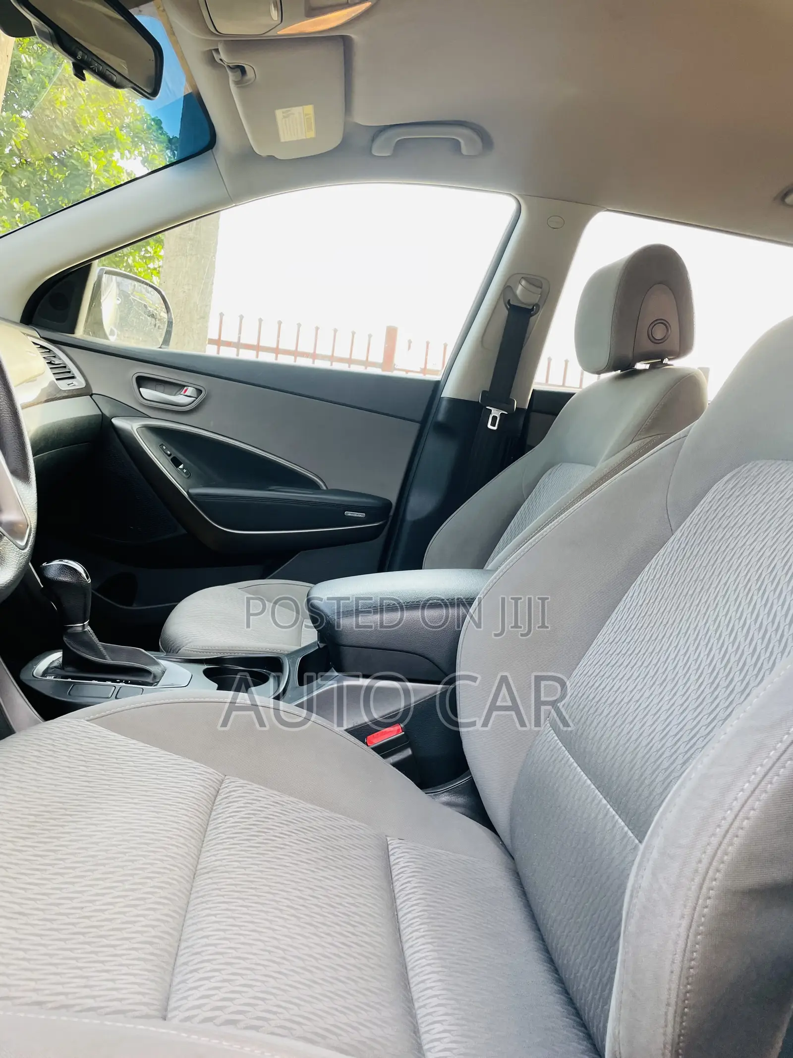 Hyundai Santa Fe 2017 White