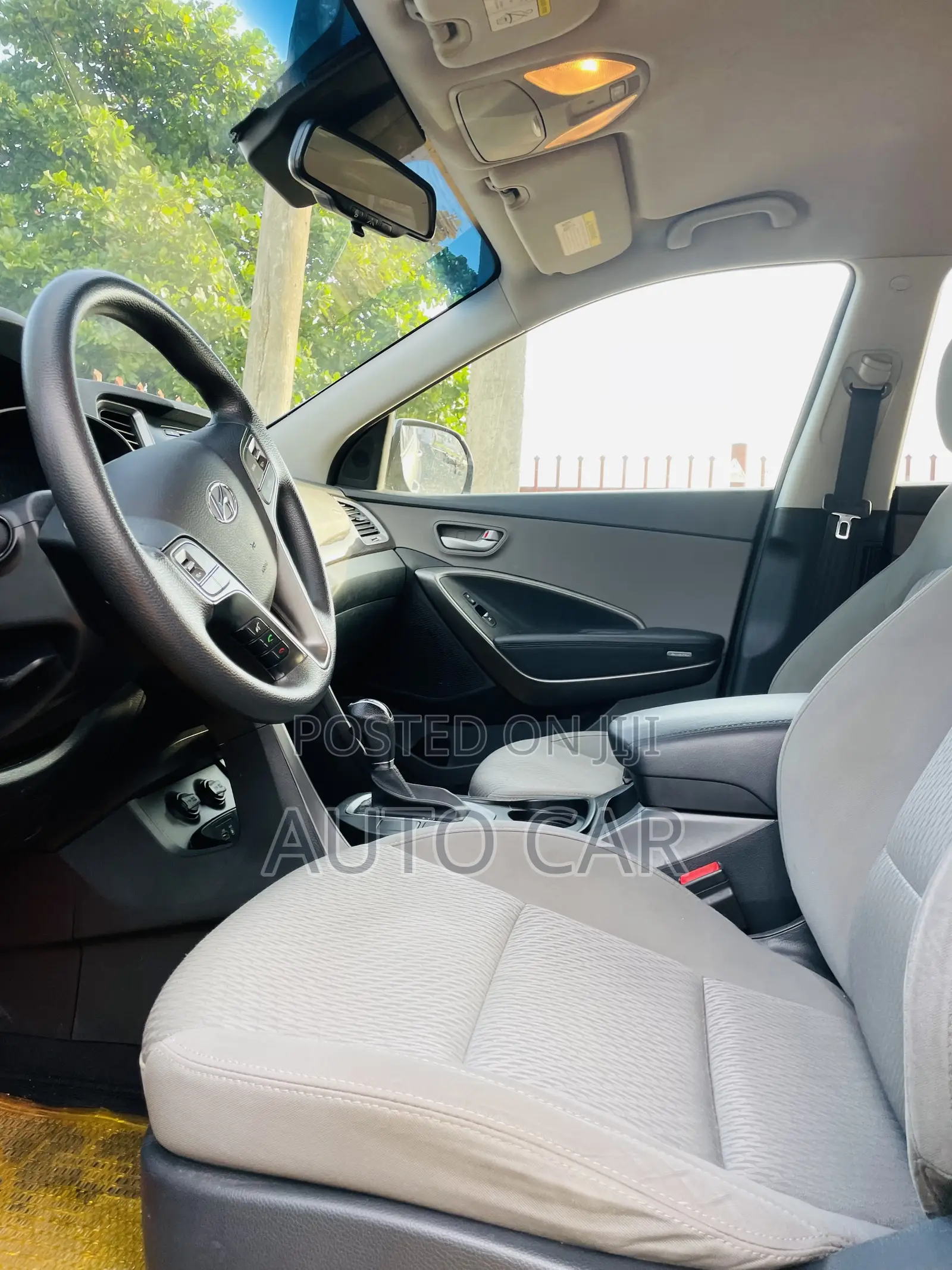 Hyundai Santa Fe 2017 White