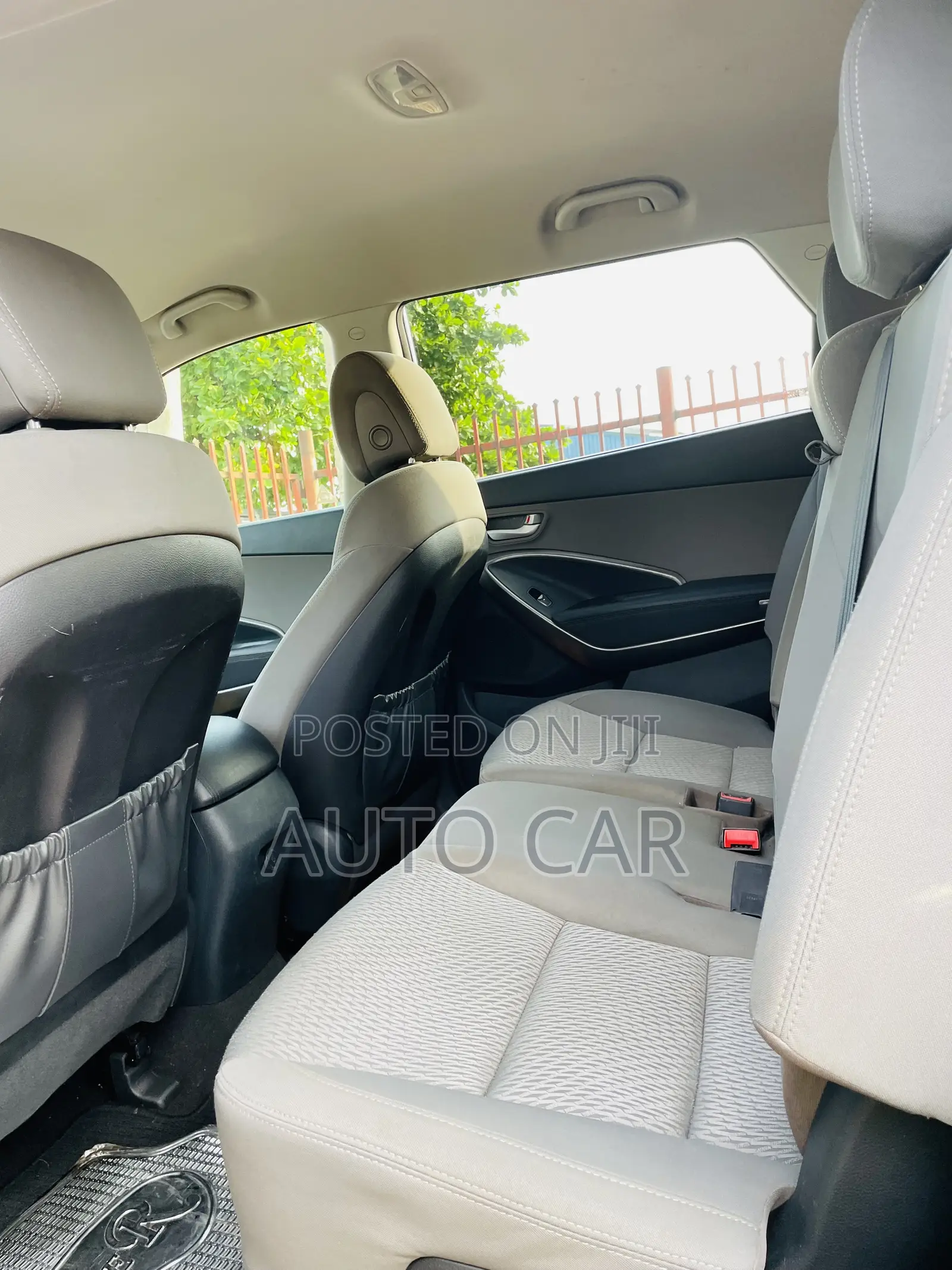 Hyundai Santa Fe 2017 White