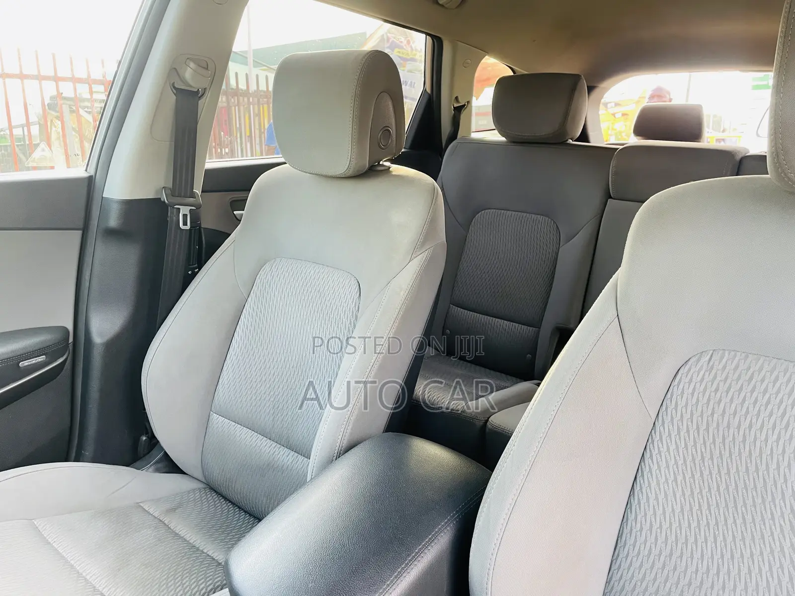 Hyundai Santa Fe 2017 White