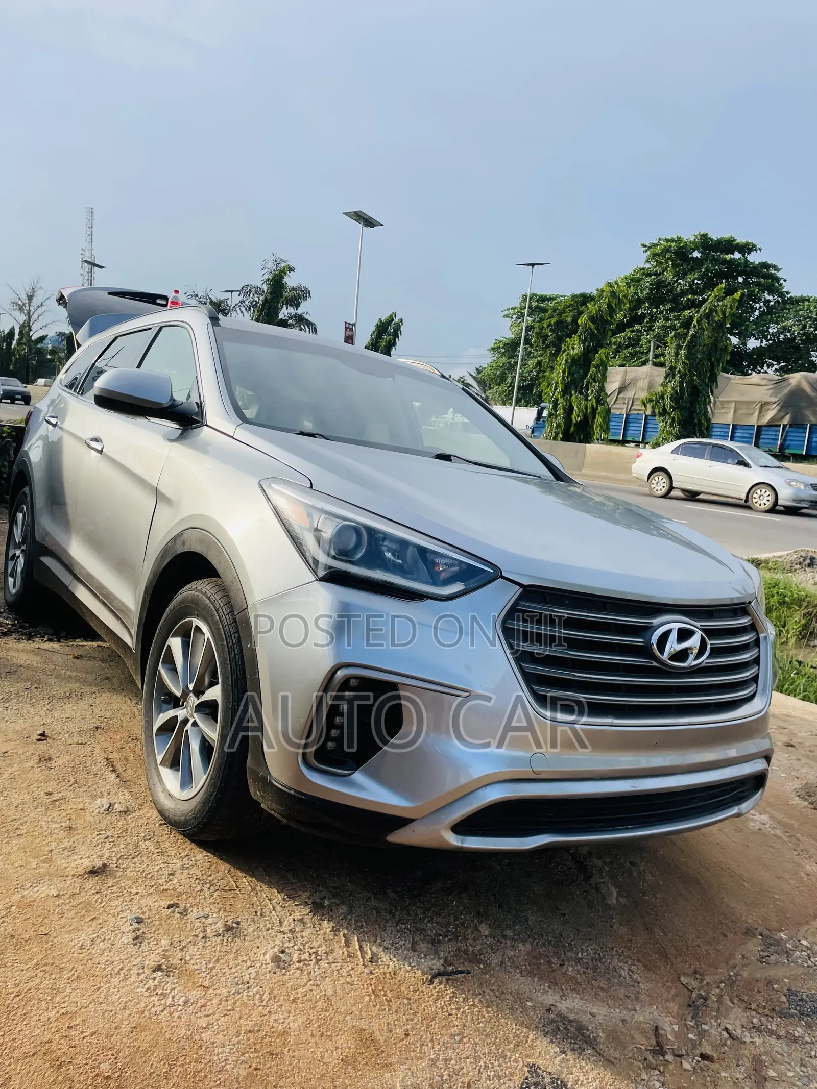 Hyundai Santa Fe 2017 White