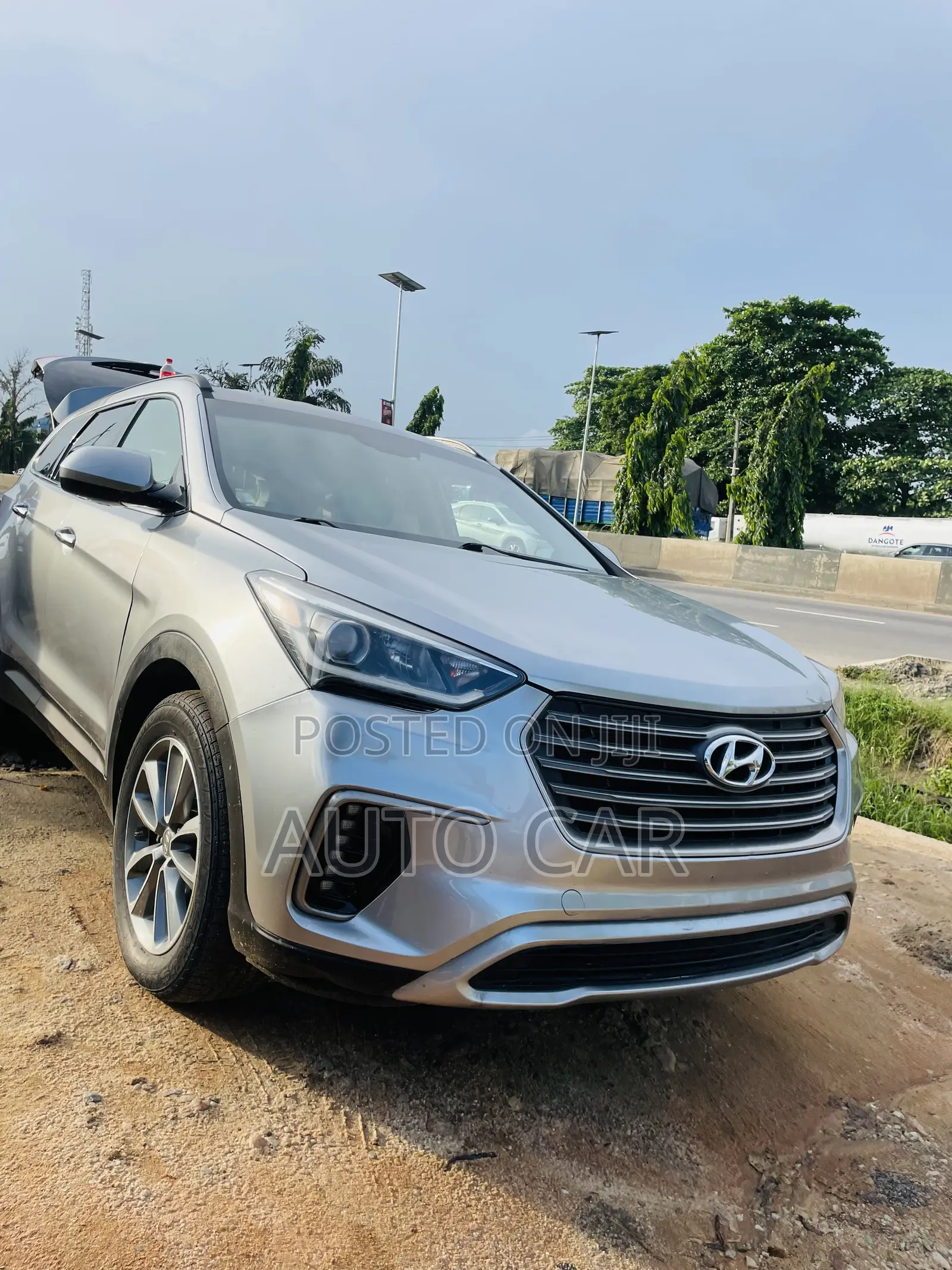 Hyundai Santa Fe 2017 White