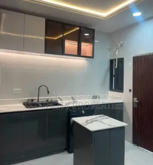 3bdrm Apartment in Ikeja Gra Lagos for rent