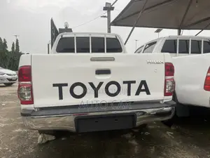 Toyota Hilux 3.0 D-4D 4x4 2013 White