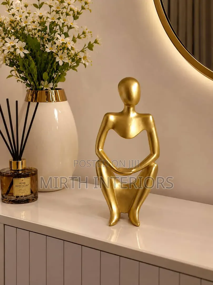 Sitting Pretty Figurine