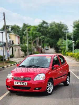 Toyota Yaris 1.0 2005 Red
