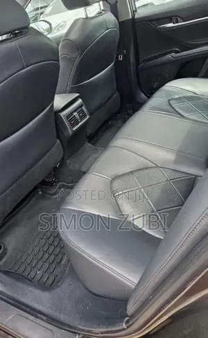 Toyota Camry XLE FWD 2020 Brown