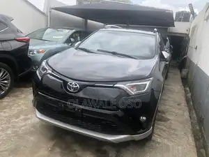 Toyota RAV4 Limited AWD (2.5L 4cyl 6A) 2016 Black