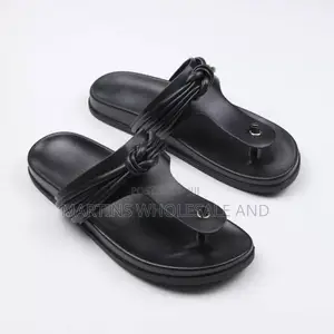 Zara-Style Knotted Rubber Flat Sandals Feature a Chic Twisted-Knot Upp