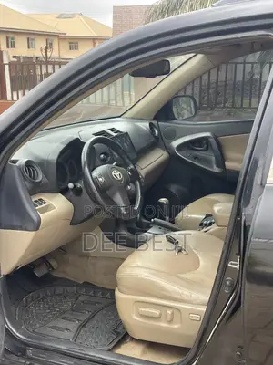 Toyota RAV4 2010 Black