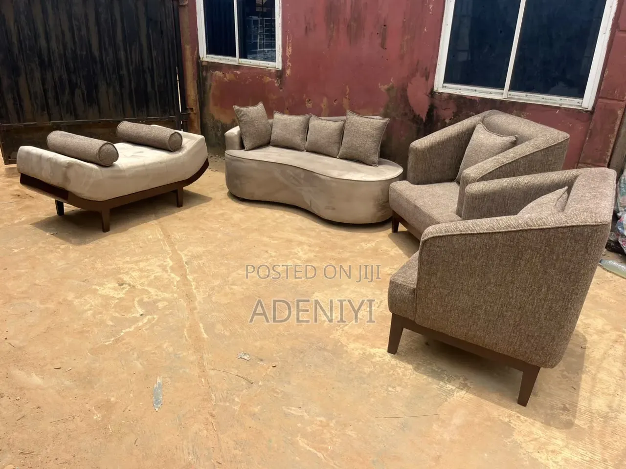 Sofa Chair ( Trending Design )