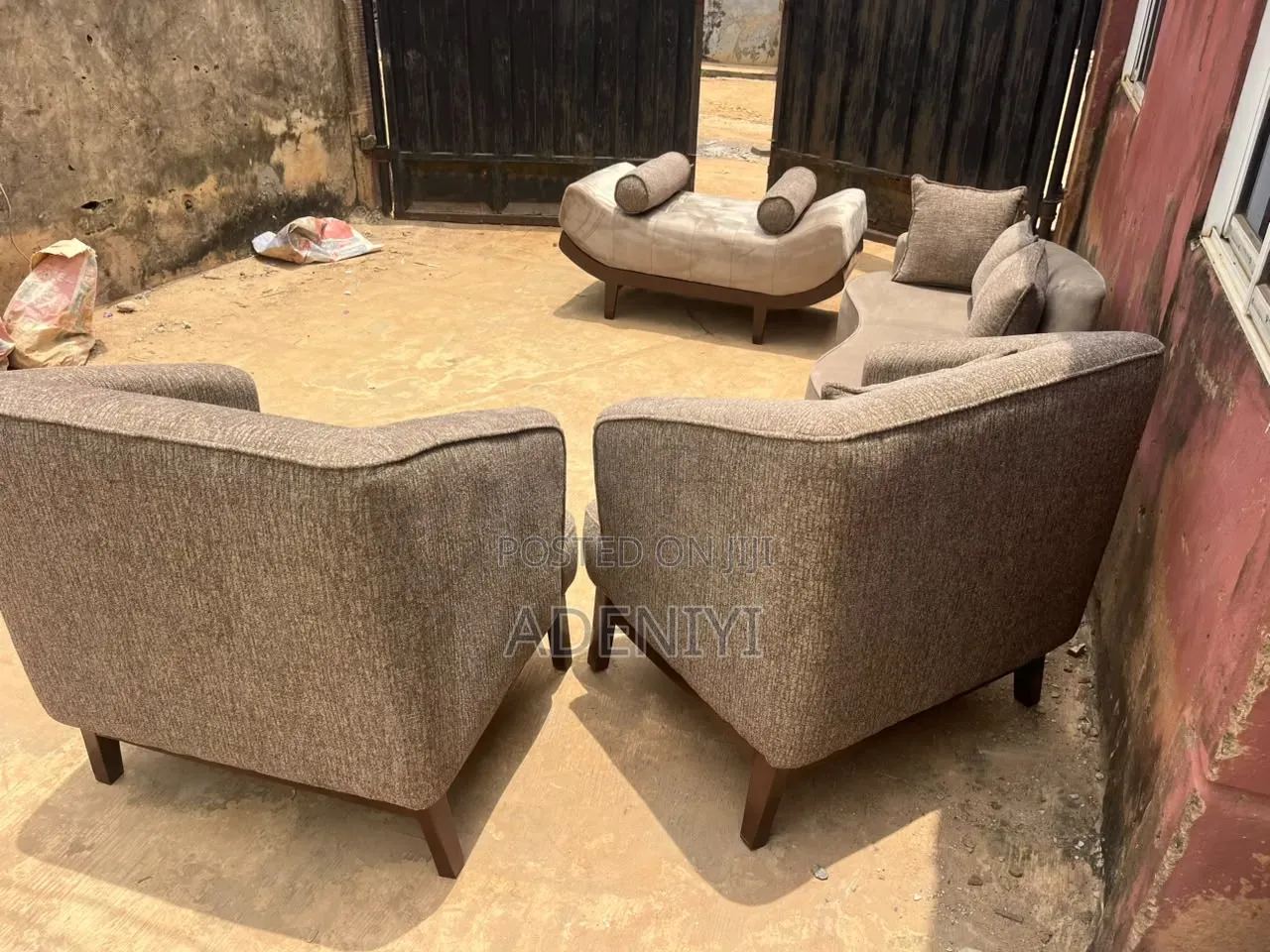Sofa Chair ( Trending Design )
